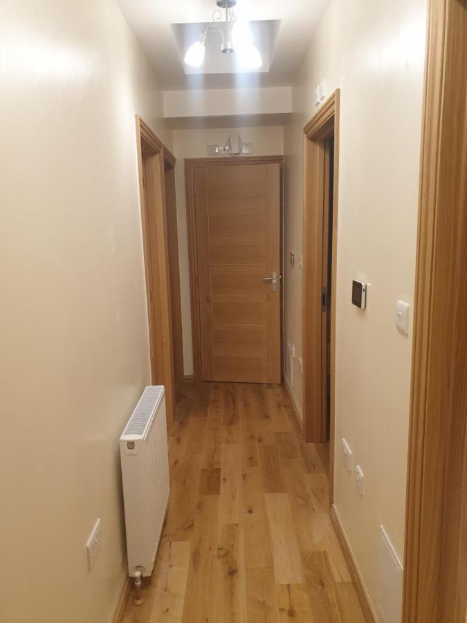 London Luxury 3 Bedroom 2 Bathrooms Flat 1 Min To Redbridge Station Free Parking & Wifi Wanstead Ngoại thất bức ảnh