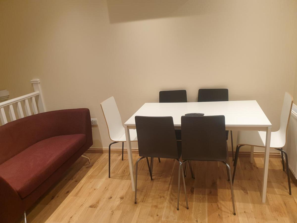 London Luxury 3 Bedroom 2 Bathrooms Flat 1 Min To Redbridge Station Free Parking & Wifi Wanstead Ngoại thất bức ảnh